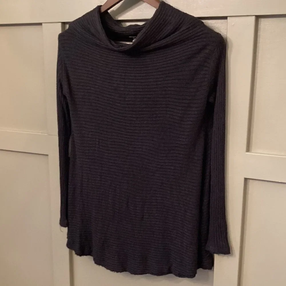 FREE People We the Free Lover Ribbed Split Back Pullover In Black Size XS